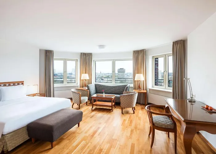 Lindner Hotel Frankfurt Main Plaza, Part Of Jdv By Hyatt