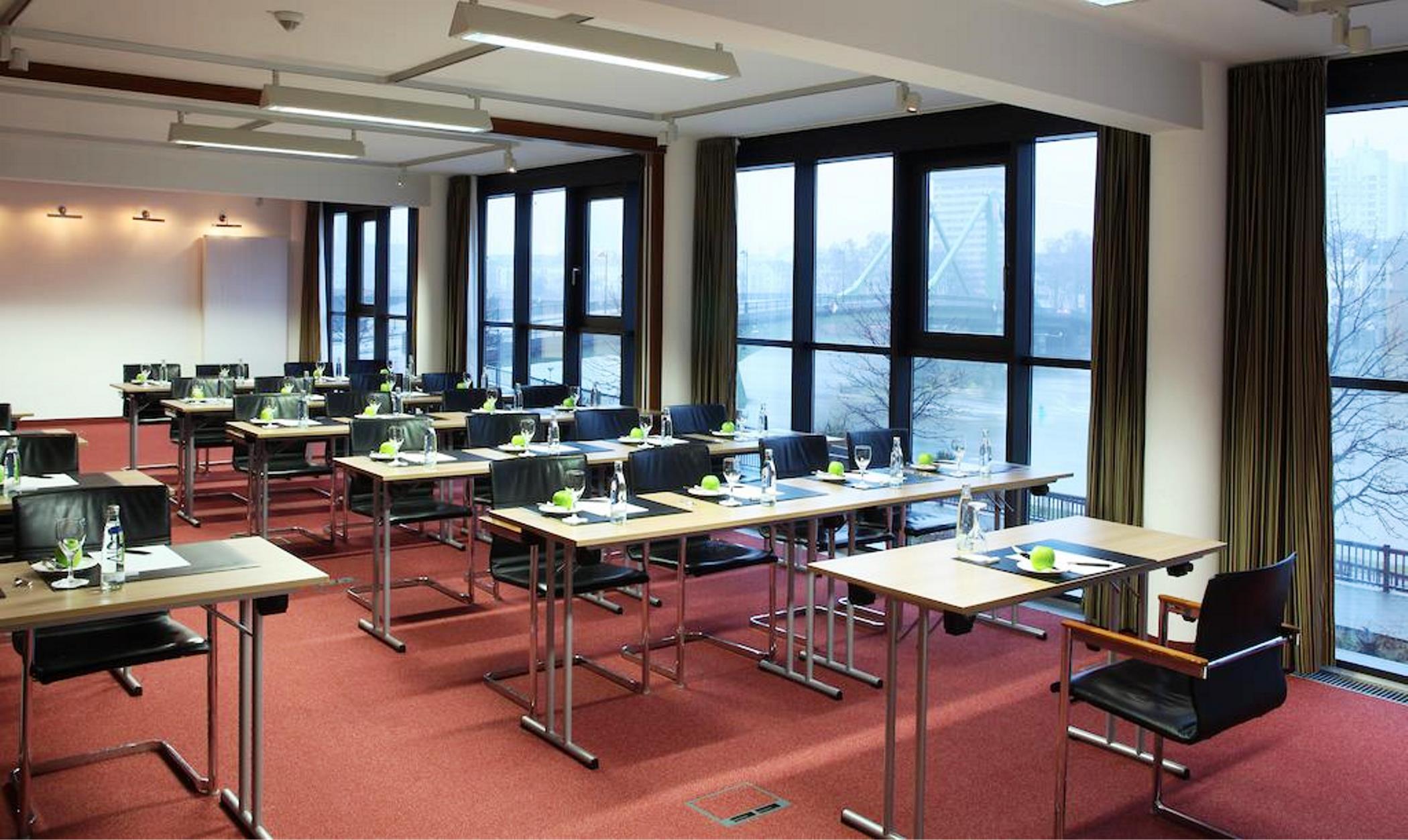 Lindner Frankfurt Main Plaza, Part Of Jdv By Hyatt 4* Frankfurt am Main