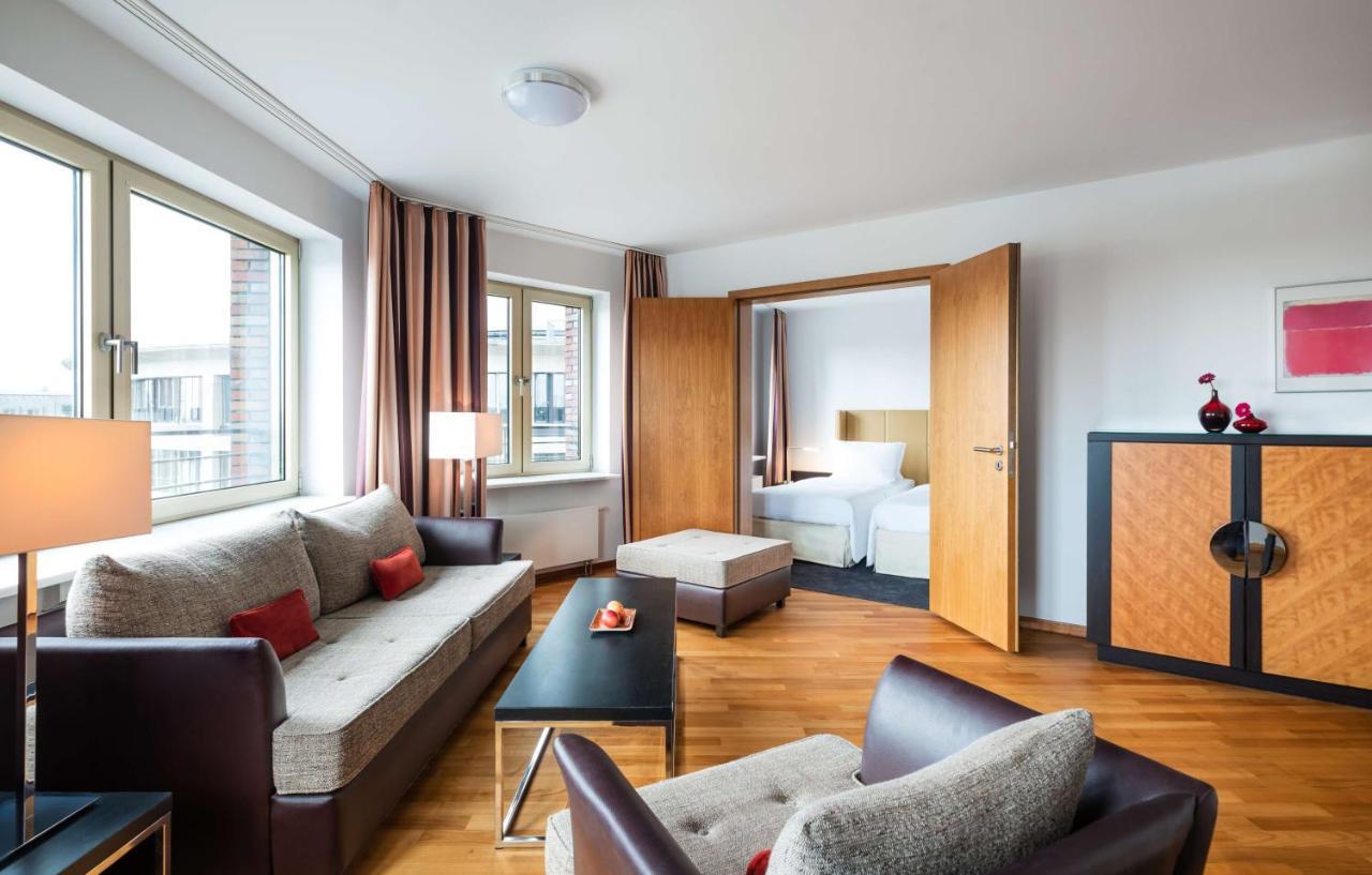 Hotel Lindner Frankfurt Main Plaza, Part Of Jdv By Hyatt